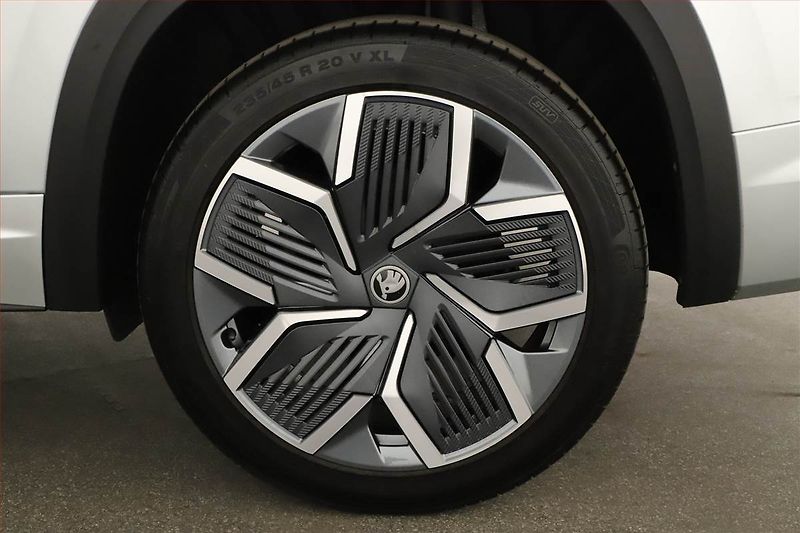 Škoda Kodiaq (2025) 2.0 TDI, SPORTLINE, DPH - fotka 12 z 21