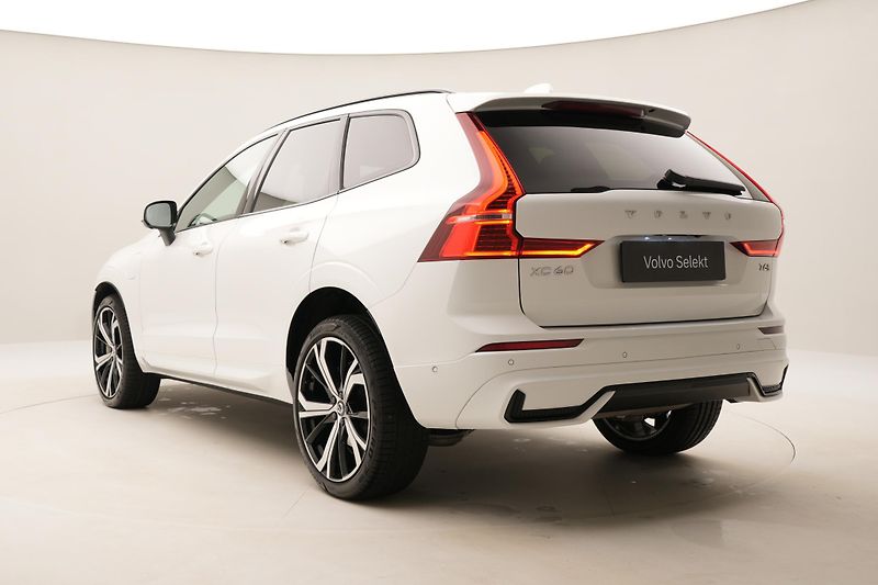 Volvo XC60 T6 AWD RECHARGE DARK PLUS AUT - fotka 11 z 63