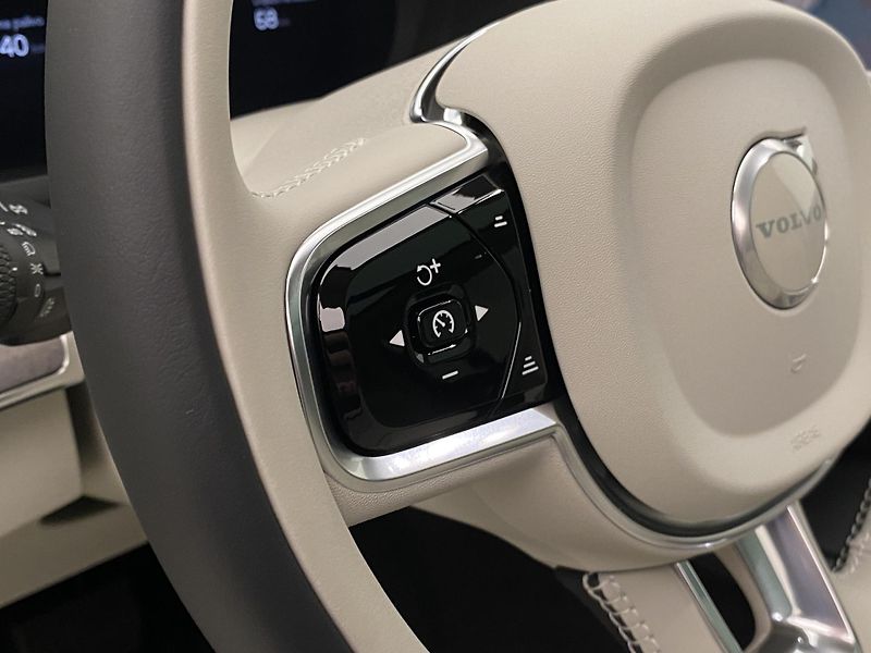 Volvo XC90 (2026) T8 AWD Plug-in BRIGHT ULTRA - fotka 28 z 74