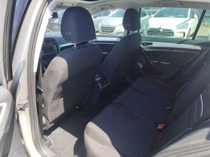 Volkswagen Golf (2015) - fotka 17 z 37