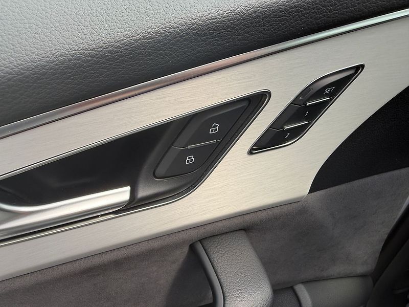 Audi Q8 S-line  50TDI 210kW webasto - fotka 8 z 25