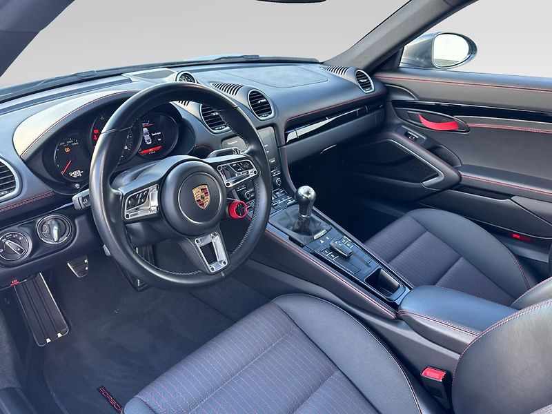 Porsche Cayman T - fotka 15 z 28