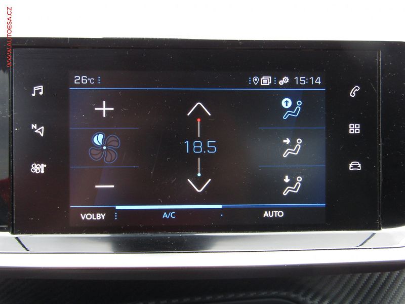 Peugeot 2008 (2021) 1.2PT, Allure - fotka 16 z 22