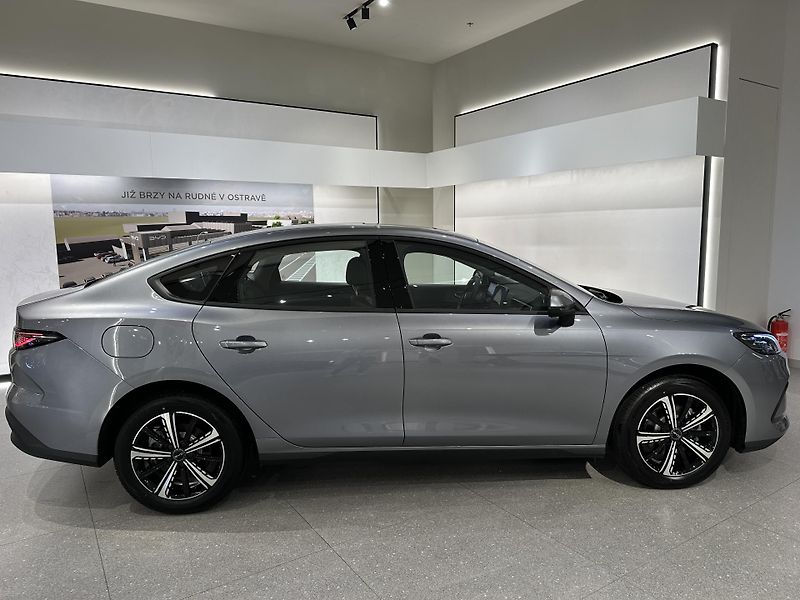 BYD Seal 5 DM-i (2025) Comfort Super Hybrid - fotka 3 z 8