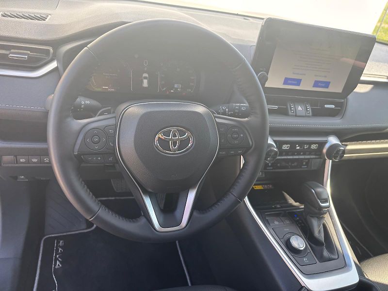 Toyota RAV4 2.5 HSD e-CVT AWD Executive - fotka 15 z 29