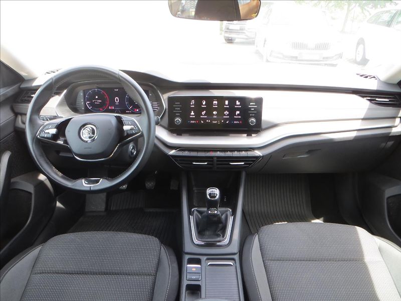Škoda Octavia 2,0 TDI Ambition ČR - fotka 25 z 25