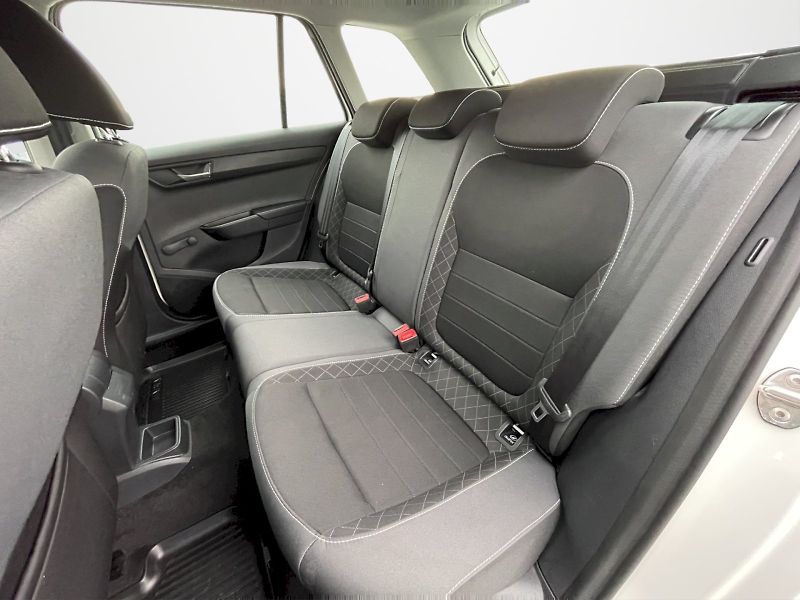 Škoda Fabia (2021) 1.0 TSI 70kW Ambition Plus Com - fotka 21 z 30