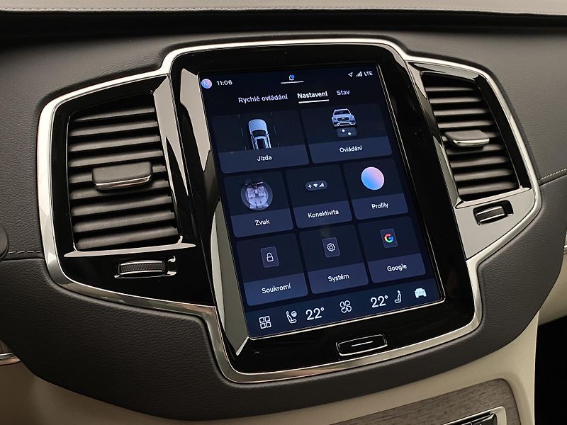 Volvo XC90 B5 AWD PLUS BRIGHT REZERVACE - fotka 40 z 58