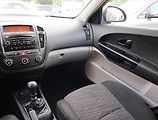Kia Ceed (2009) 1.4 CVVT, po STK, jezdí dobře - náhled 8
