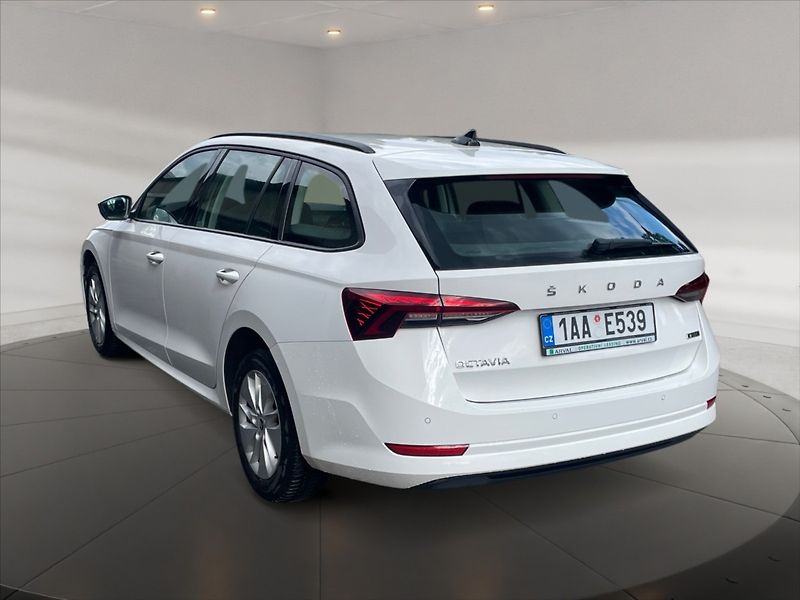 Škoda Octavia 1,5 e-TEC 110 Ambition AT - fotka 4 z 11