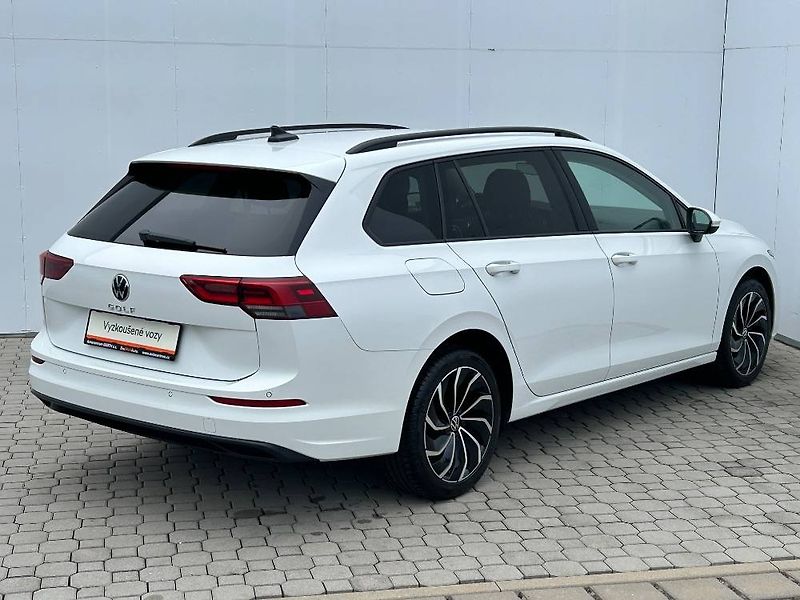 Volkswagen Golf Life 6G 1,0TSi - fotka 2 z 24