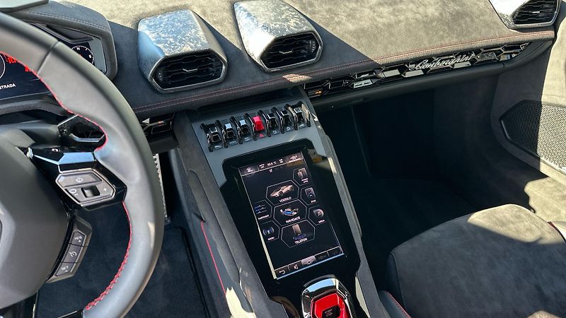 Lamborghini Huracán (2023) Sterrato 1di1499 / Záruka - fotka 12 z 19