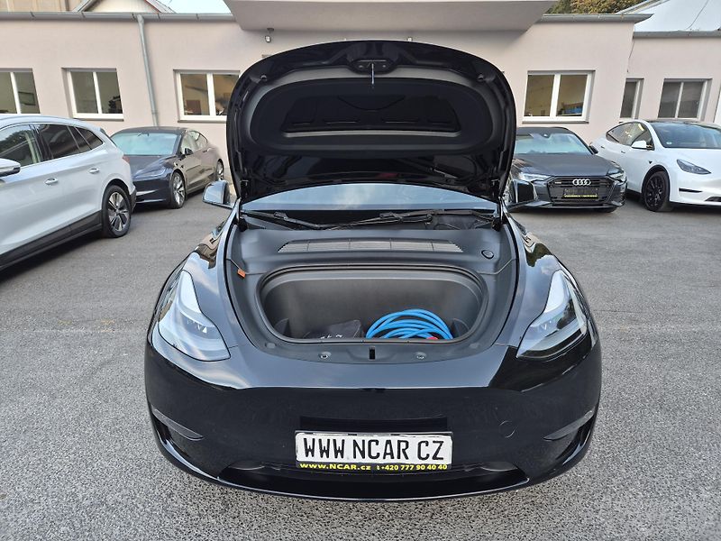 Tesla Model Y PERFORMANCE 393kw 21ALU 93,0% - fotka 18 z 48