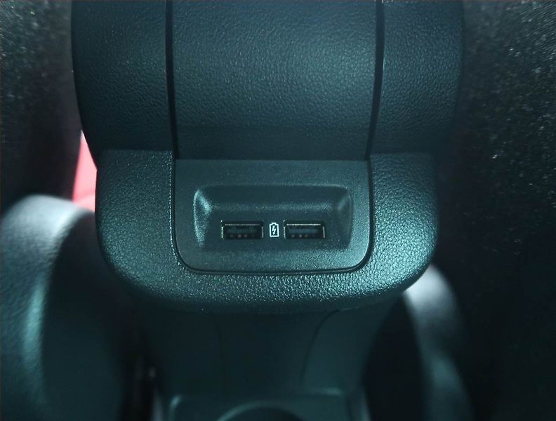 Škoda Rapid (2017) 1.0 TSI, Serv.kniha, Kůže - fotka 16 z 16