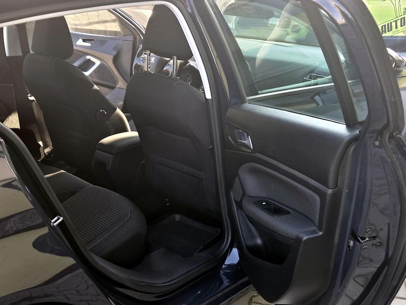 Peugeot 308 bHDi ČR, *SERV.KNÍŽKA*         - fotka 19 z 40