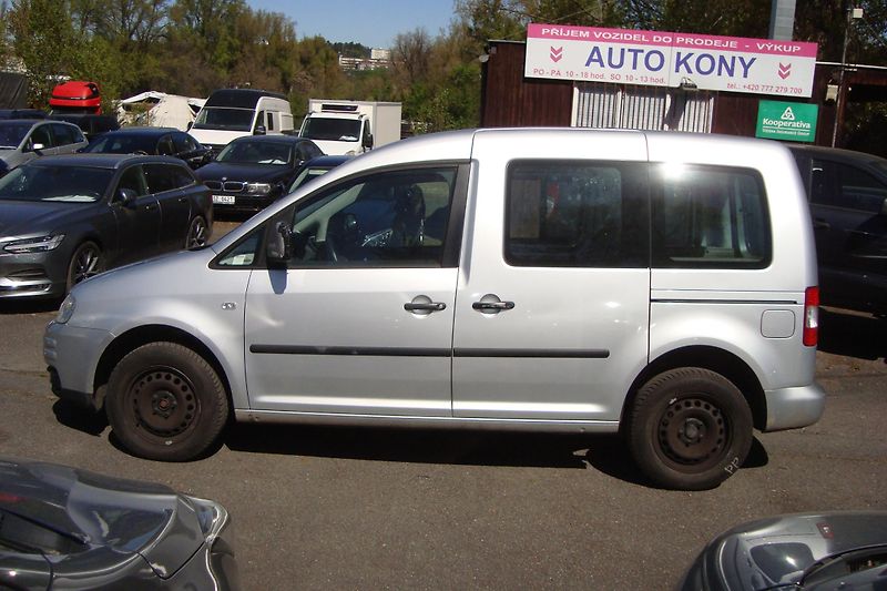 Volkswagen Caddy (2006) LIFE 1.9 TDi, STK+ME 5/2027 - fotka 4 z 52
