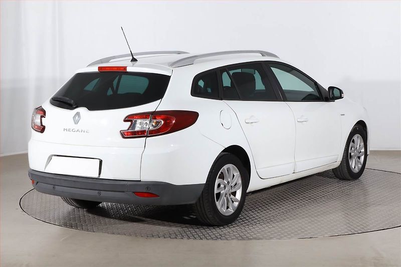 Renault Mégane (2015) 1.6 16V, Tempomat - fotka 5 z 19
