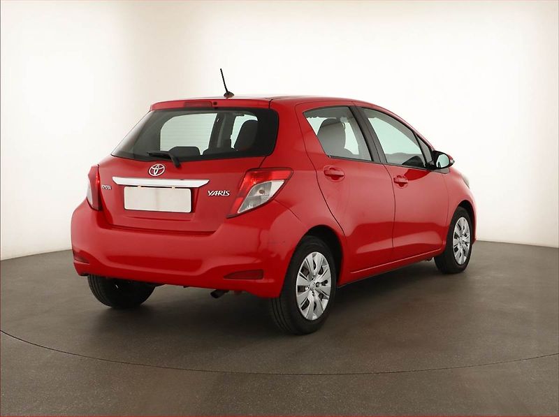 Toyota Yaris (2012) 1.33 Dual VVT-i, Automat - fotka 5 z 13