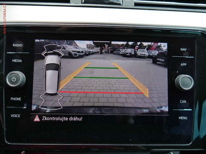 Volkswagen Passat (2020) 2.0TDi, ČR, Elegance, DSG - fotka 18 z 21