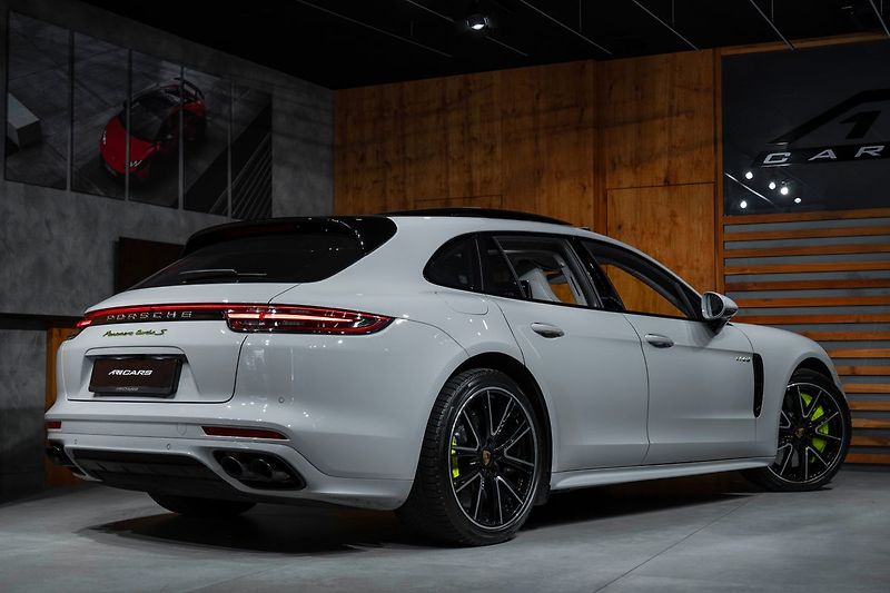 Porsche Panamera Turbo S E-hybrid - fotka 23 z 23