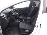 Hyundai i30 1,6 GDI 99kW Weekend Serv.kn. - náhled 11