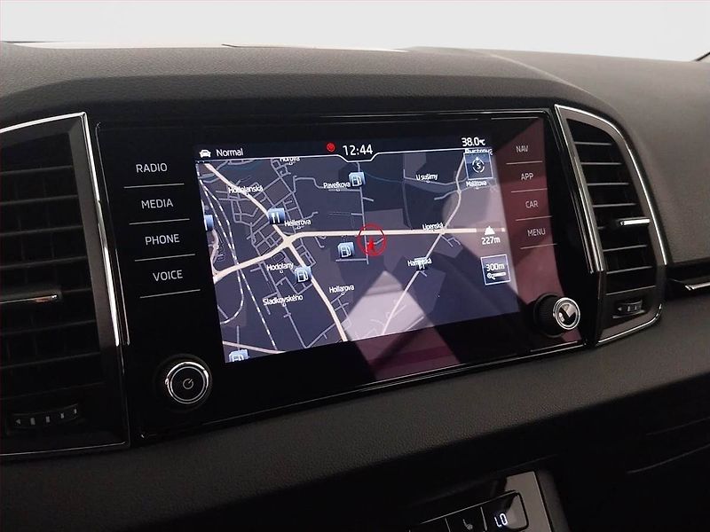 Škoda Karoq (2019) Style Plus 2.0 TDI - fotka 16 z 19