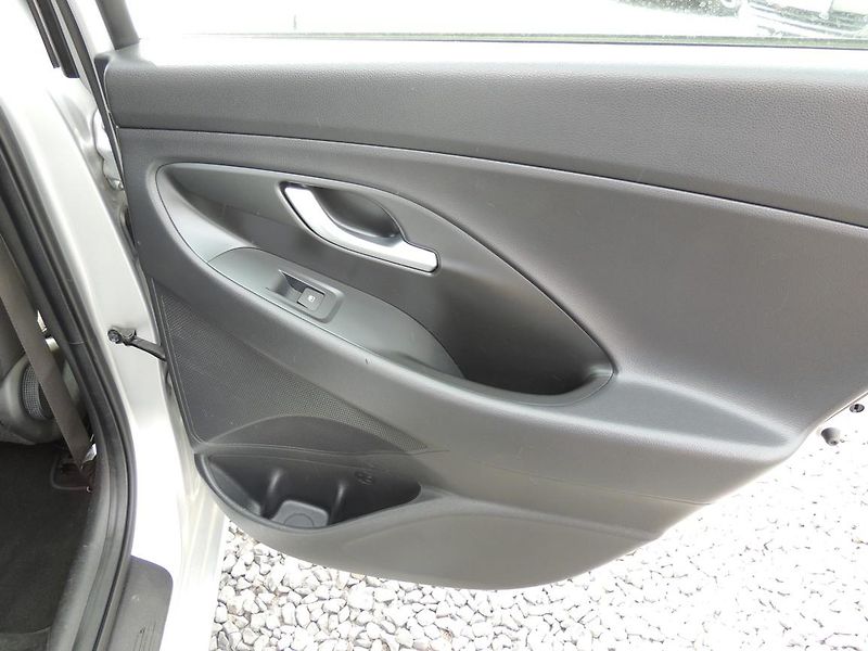 Hyundai i30 (2019) Combi 1.6CRDi,100kw,automat,ČR - fotka 41 z 52