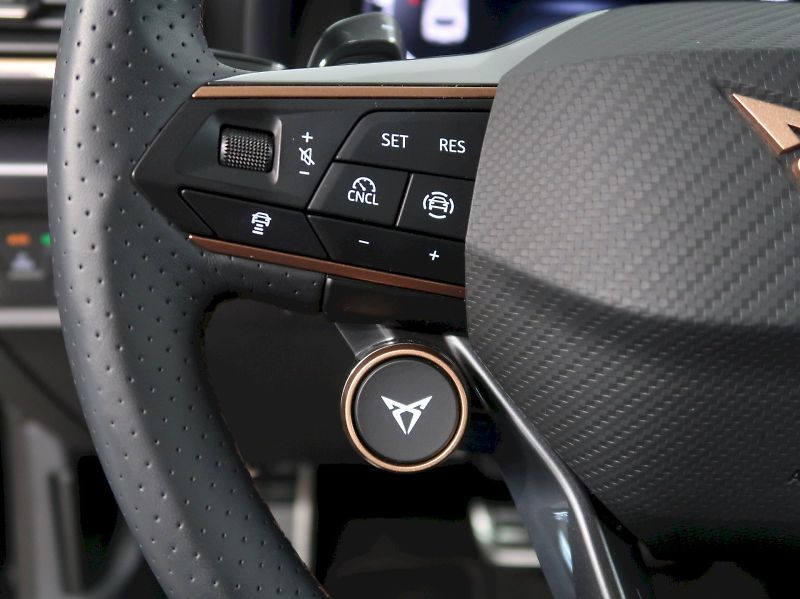 Cupra Leon (2025) 1.5eTSI 110KW DSG - fotka 20 z 41