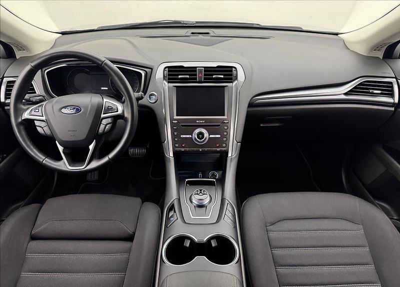 Ford Mondeo 2,0 110kW AT NAVI DPH LED ACC - fotka 7 z 41