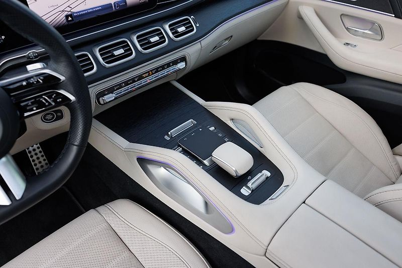 Mercedes-Benz GLS (2024) GLS 450d 4Matic AMG Line - fotka 38 z 64