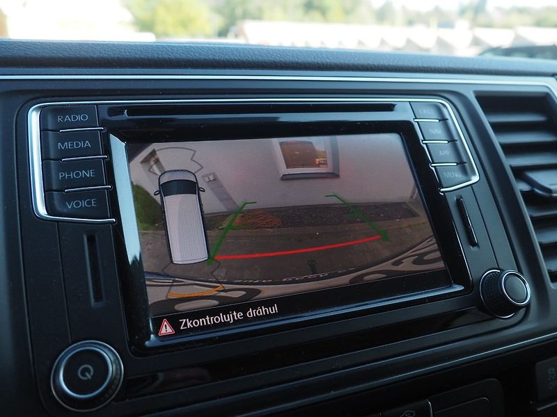 Volkswagen Multivan (2018) 2.0 TDI, 110kW, 4Motion, Long - fotka 29 z 37