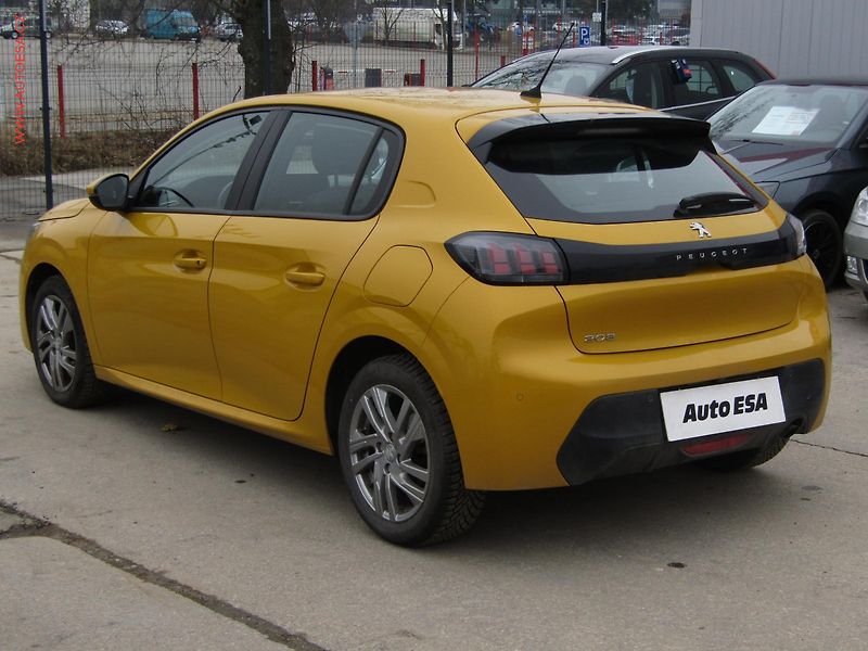 Peugeot 208 (2019) 1.2 T, 1.maj,ČR, Active - fotka 6 z 19