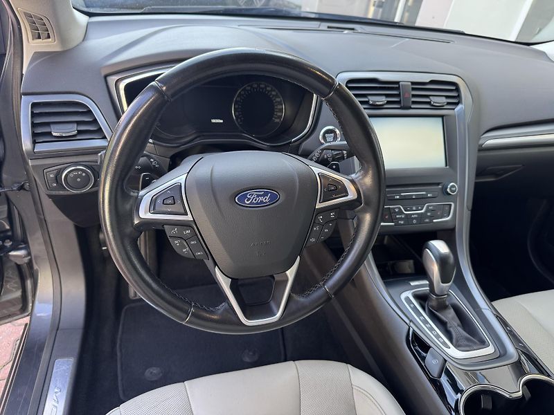 Ford Mondeo (2015) Titanium - fotka 11 z 21
