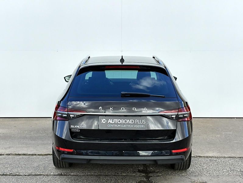 Škoda Superb 1.5 TSI DSG / 110 kW Style Plu - fotka 9 z 28