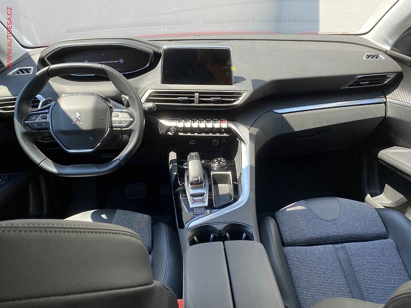 Peugeot 3008 (2019) 1.2 PT, Allure, AT, LED - fotka 8 z 19