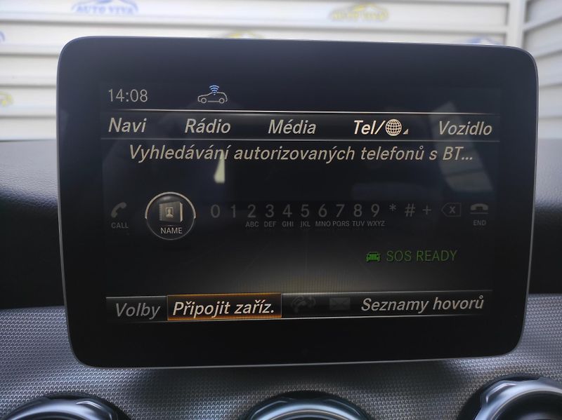 Mercedes-Benz GLA 200d 4MATIC,AT,ČR - fotka 20 z 42
