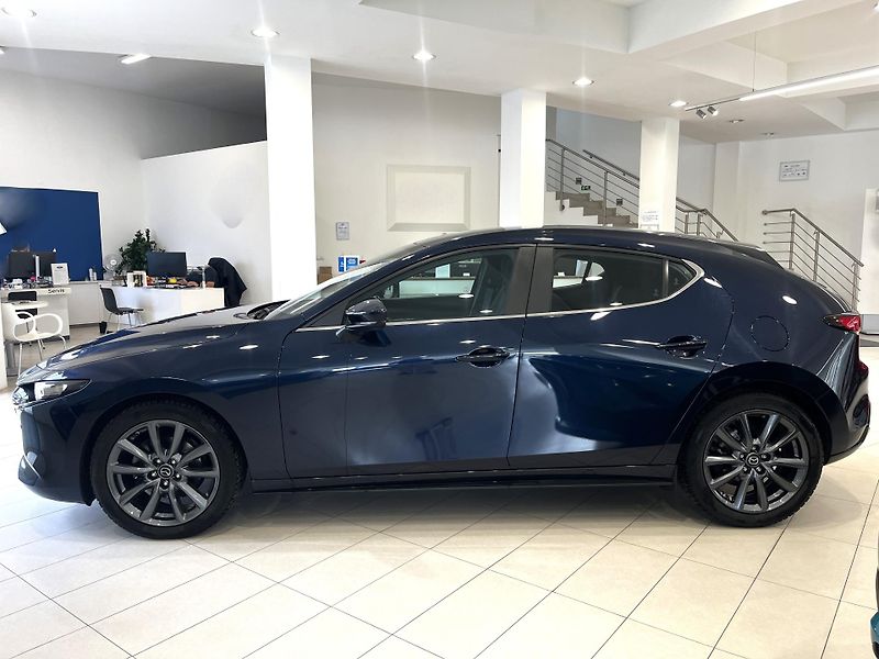 Mazda 3 (2025) 2.5L G140 6MT FWD Centre-Line - fotka 4 z 17
