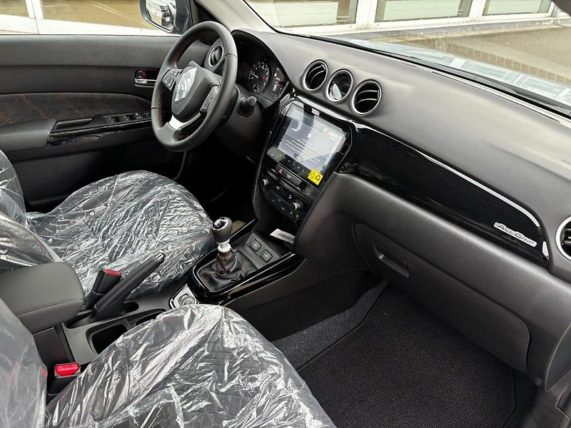 Suzuki Vitara 4x4 Black Edition VÝPRODEJ - fotka 8 z 9