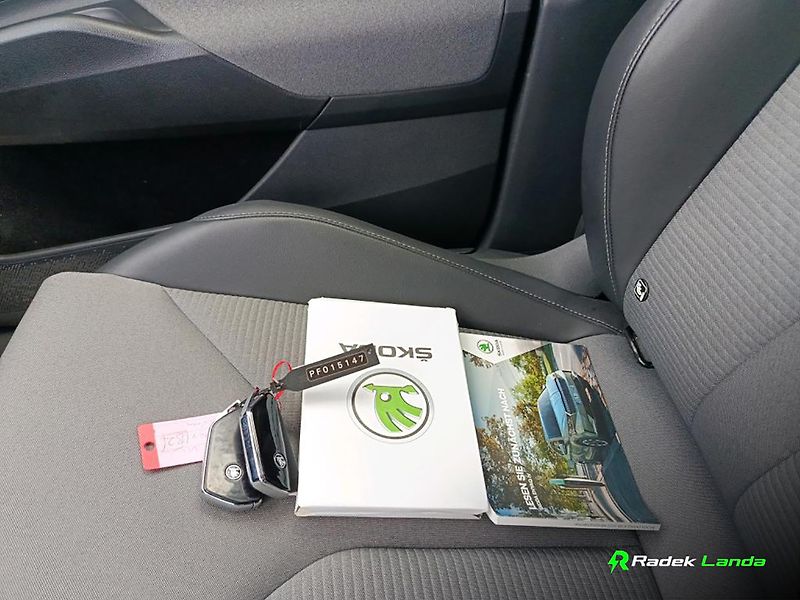 Škoda Enyaq (2022) 77 kWh | adaptivní tempomat - fotka 7 z 10
