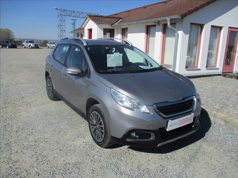 Peugeot 2008 1,2 i, klima,serv.kniha,tažné - fotografie inzerátu