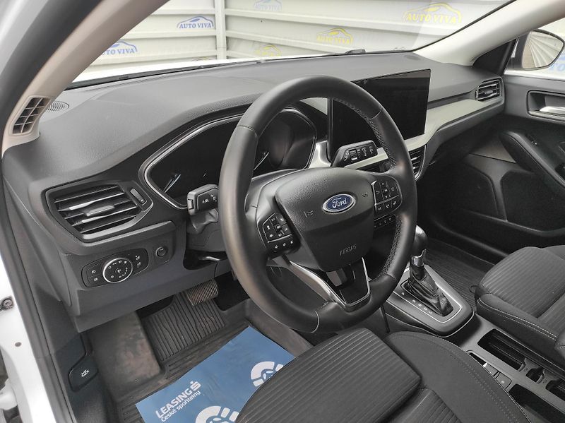 Ford Focus 1.0 EcoBoost mHev 114kw AT - fotka 12 z 44