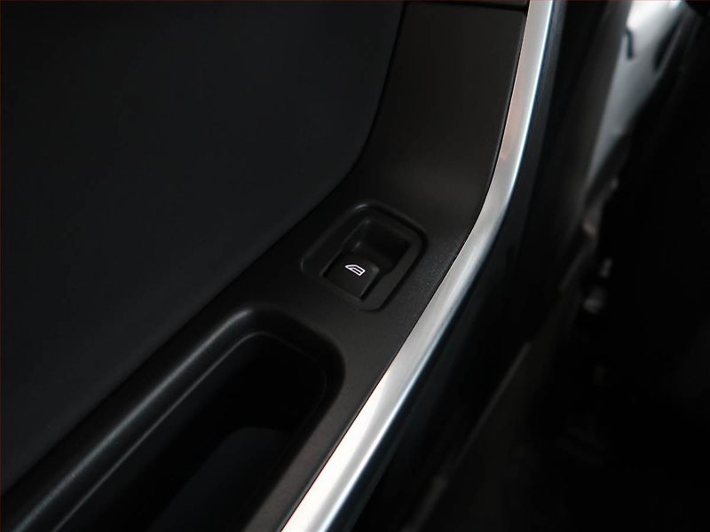 Volvo S60 (2014) D4 Polestar, Xenony, Tempomat - fotka 19 z 19