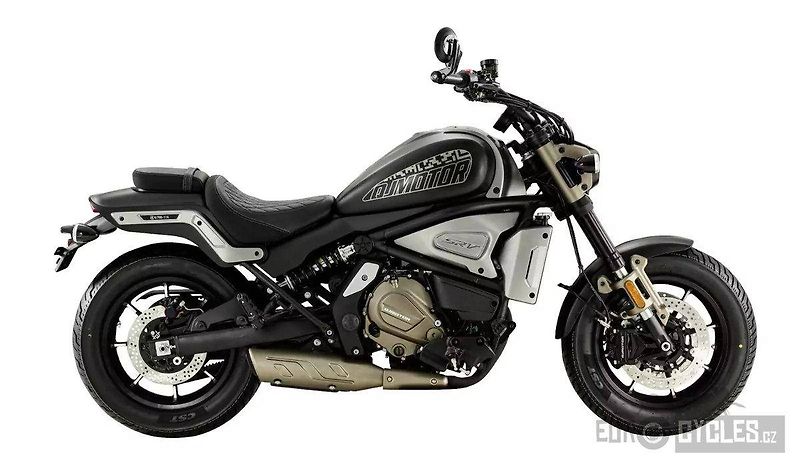 QJ Motor SRV 700 (2026) Skladem - fotka 4 z 16