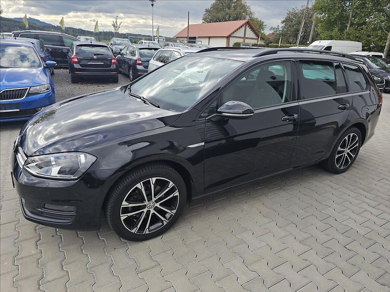 Volkswagen Golf VII 1,4TSi 92KW CUP NAVI - fotka 10 z 46