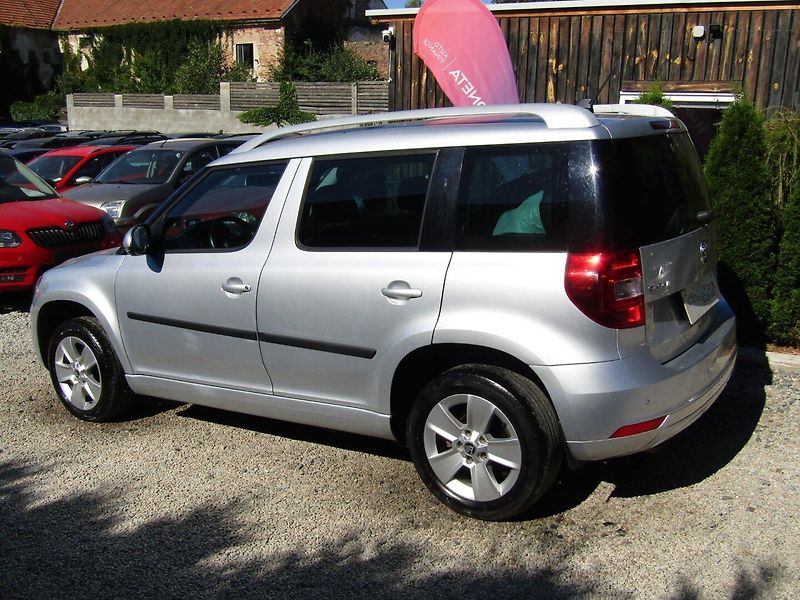 Škoda Yeti (2014) 1.6 TDI 77kW DSG - fotka 4 z 38