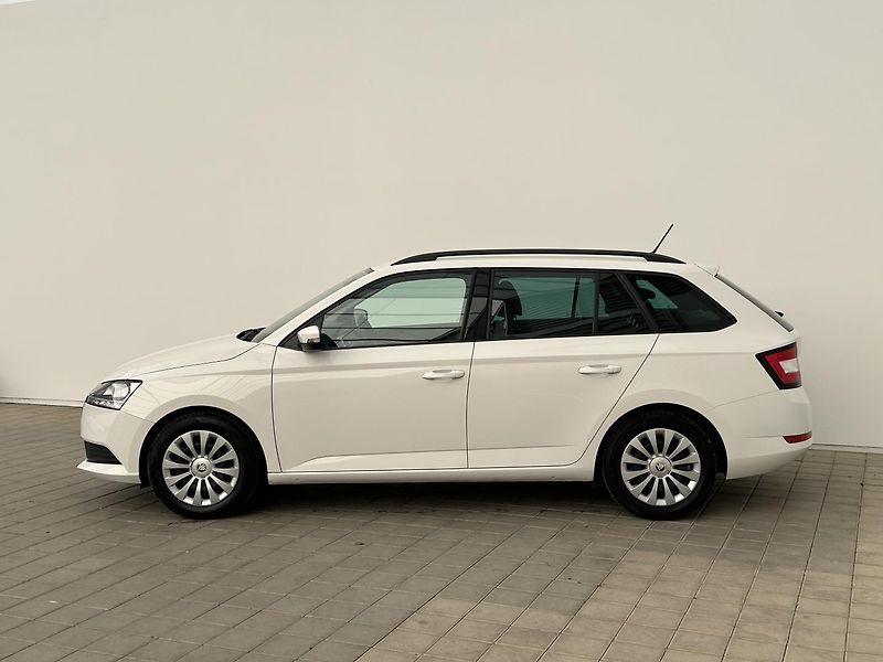 Škoda Fabia 1.0 TSI Active Plus - fotka 3 z 26