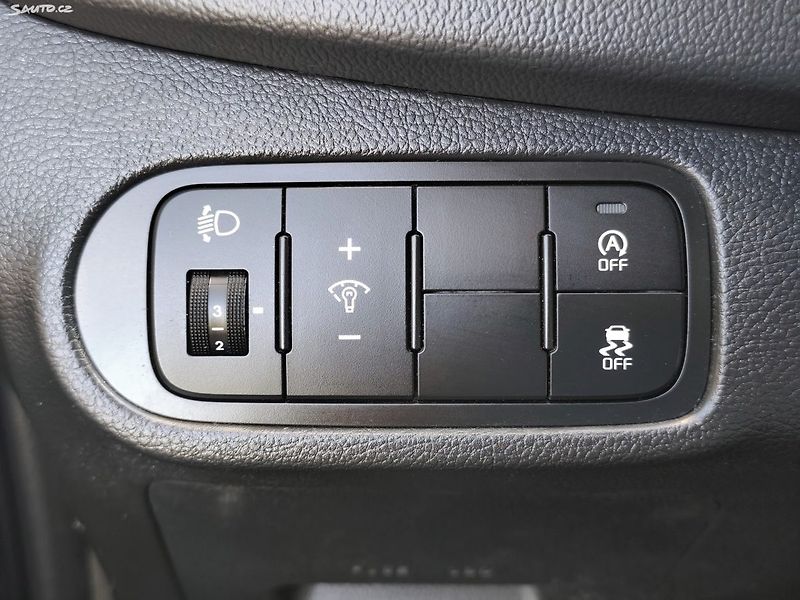 Kia Carens (2013) - fotka 22 z 33