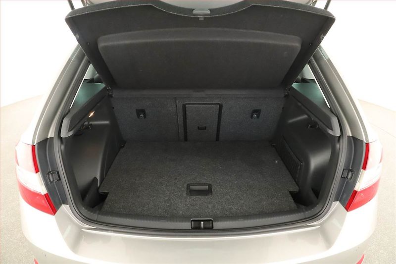 Škoda Rapid (2014) Spaceback 1.6 TDI, Automat - fotka 11 z 15