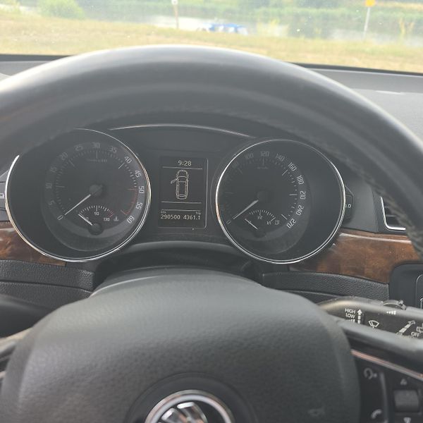Škoda Superb (2014) - fotka 5 z 10