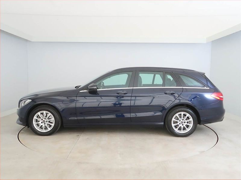 Mercedes-Benz Třídy C (2017) C 200 d, Automat, Serv.kniha - fotka 3 z 17